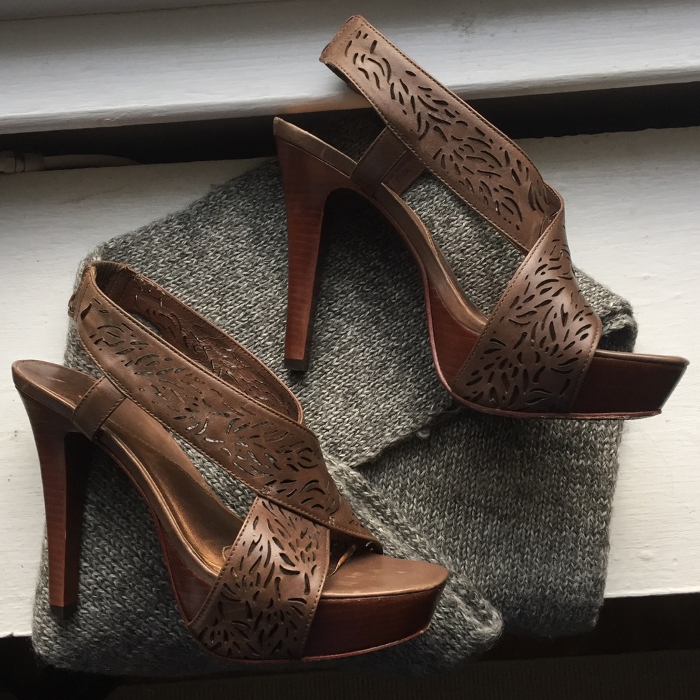 Diane Von Furstenberg Brown high heeled sandals!